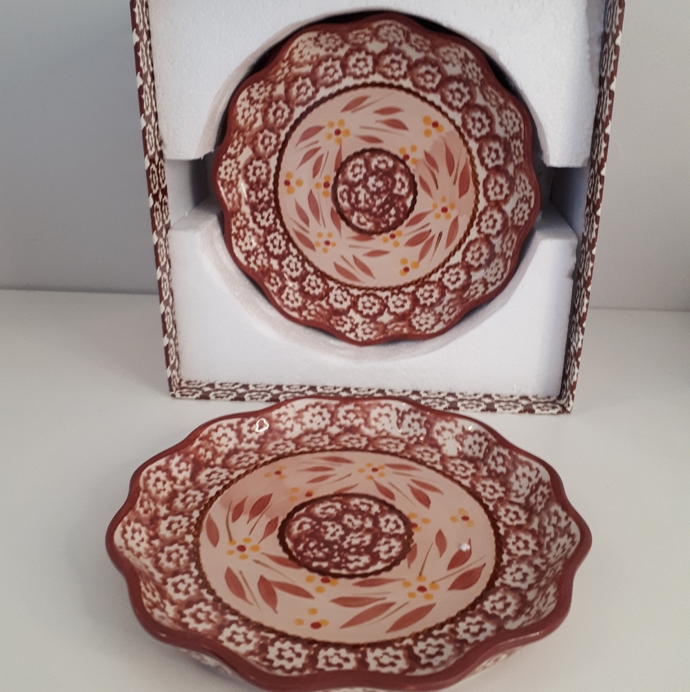 4 Temp-tations Old World Cranberry  8" Fluted Edge Salad/Dessert Plates NEW